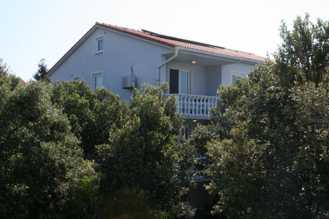 Apartments With A Parking Space Mandre, Pag - 6405 科兰 外观 照片