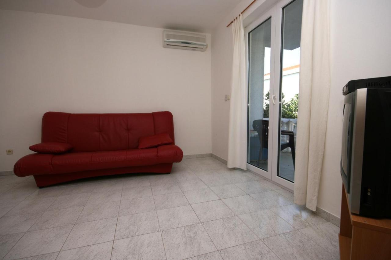 Apartments With A Parking Space Mandre, Pag - 6405 科兰 外观 照片