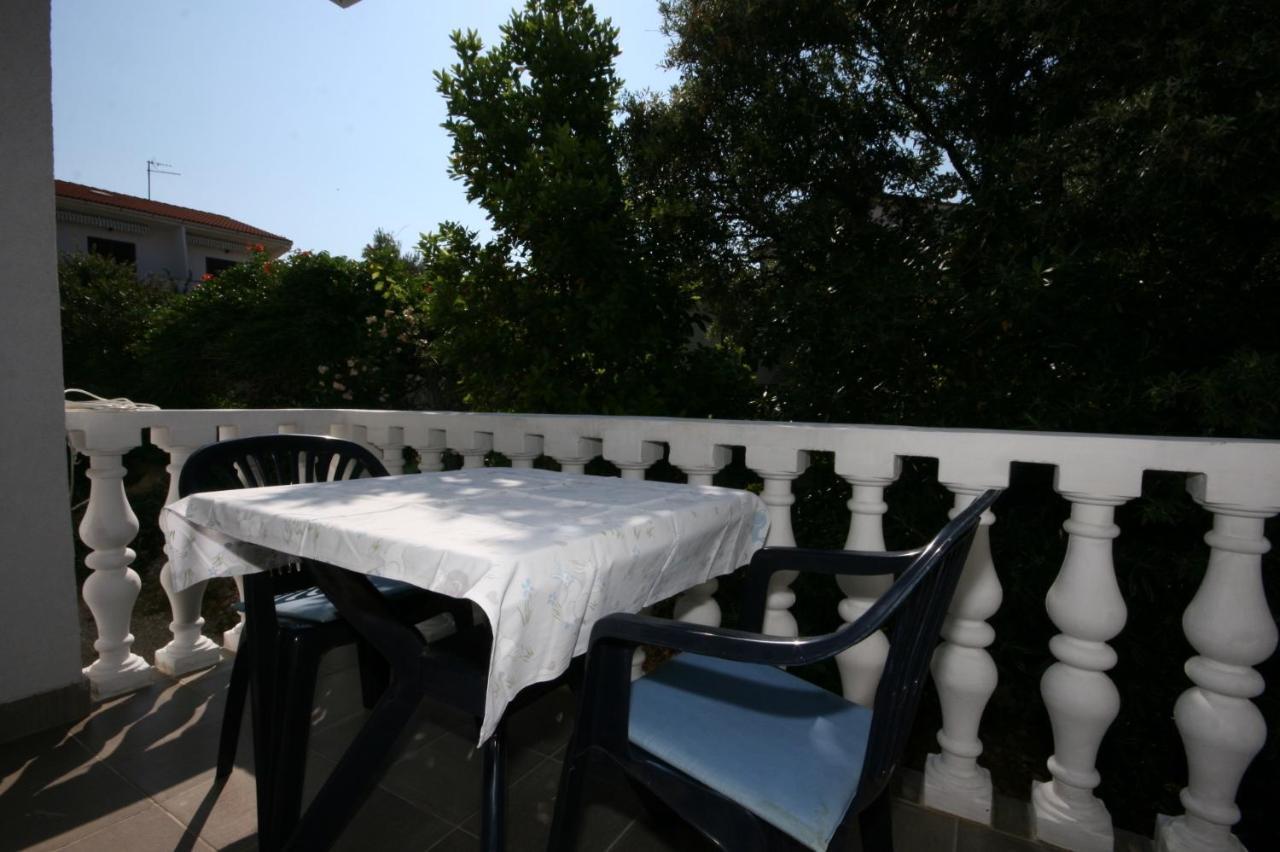 Apartments With A Parking Space Mandre, Pag - 6405 科兰 外观 照片