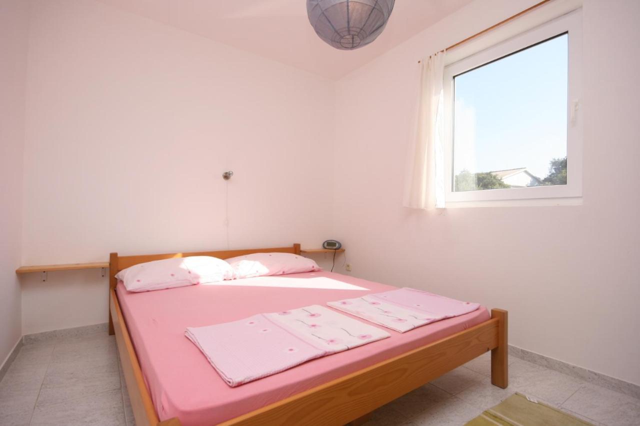 Apartments With A Parking Space Mandre, Pag - 6405 科兰 外观 照片