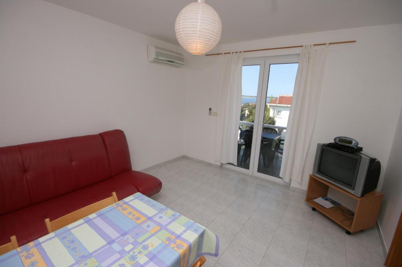 Apartments With A Parking Space Mandre, Pag - 6405 科兰 外观 照片