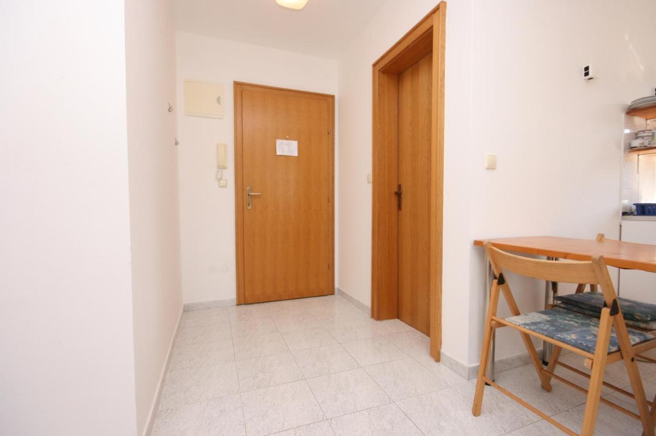 Apartments With A Parking Space Mandre, Pag - 6405 科兰 外观 照片