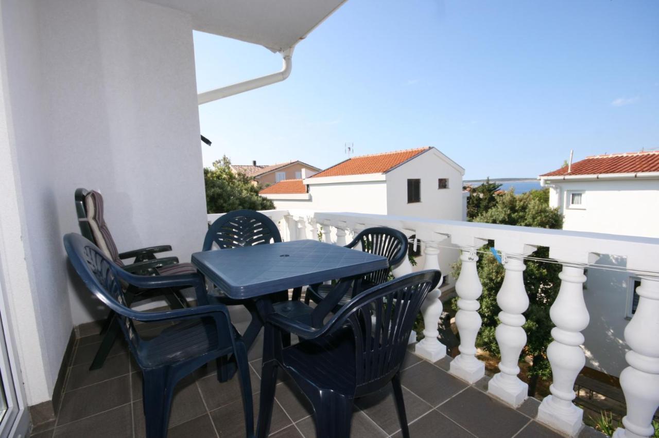 Apartments With A Parking Space Mandre, Pag - 6405 科兰 外观 照片