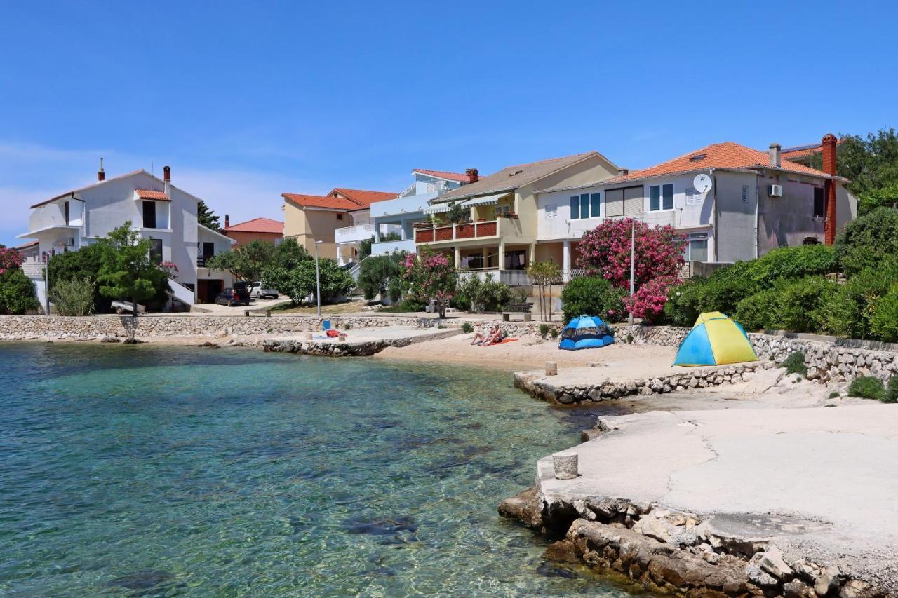 Apartments With A Parking Space Mandre, Pag - 6405 科兰 外观 照片